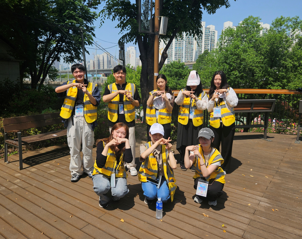 HUFS-RCY, ‘제18회 서울 중랑장미축제’ 자원봉사 참여 대표이미지